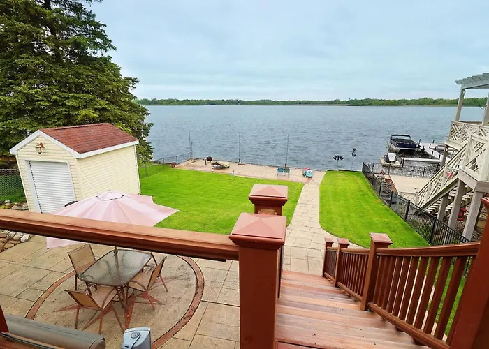 Captains Quarters Life Dream 2bed 2bath * Fox Lake