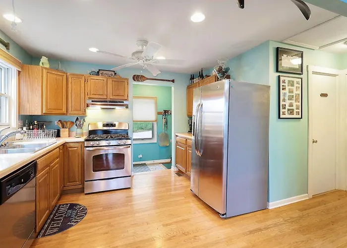 Captains Quarters Life Dream 2bed 2bath Holiday home Fox Lake
