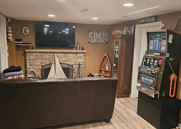 Captains Quarters Life Dream 2bed 2bath * Fox Lake