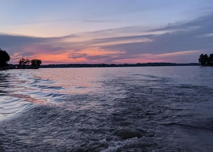 Captains Quarters Life Dream 2bed 2bath Fox Lake